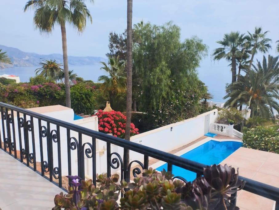 Beautiful 2 Bedroom In Calle Carabeo, Nerja Bagian luar foto