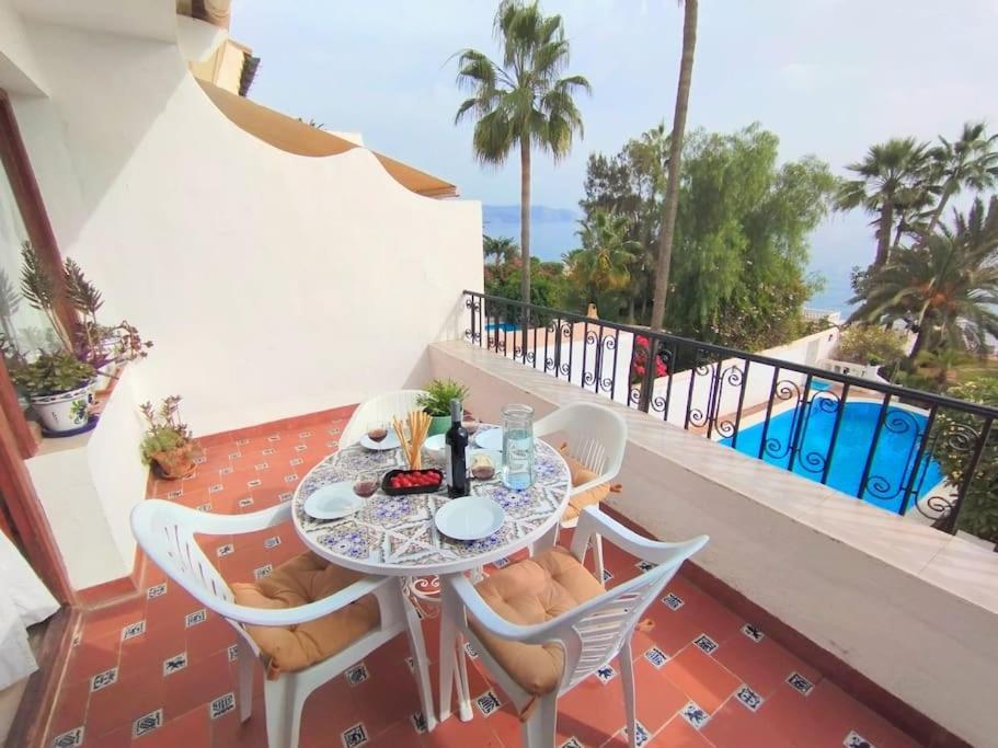 Beautiful 2 Bedroom In Calle Carabeo, Nerja Bagian luar foto