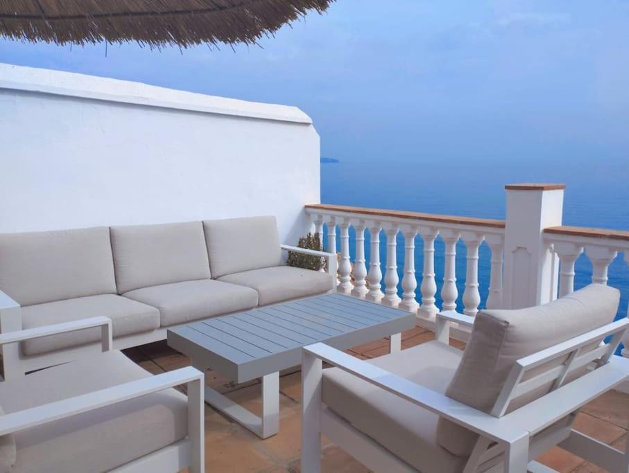 Beautiful 2 Bedroom In Calle Carabeo, Nerja Bagian luar foto