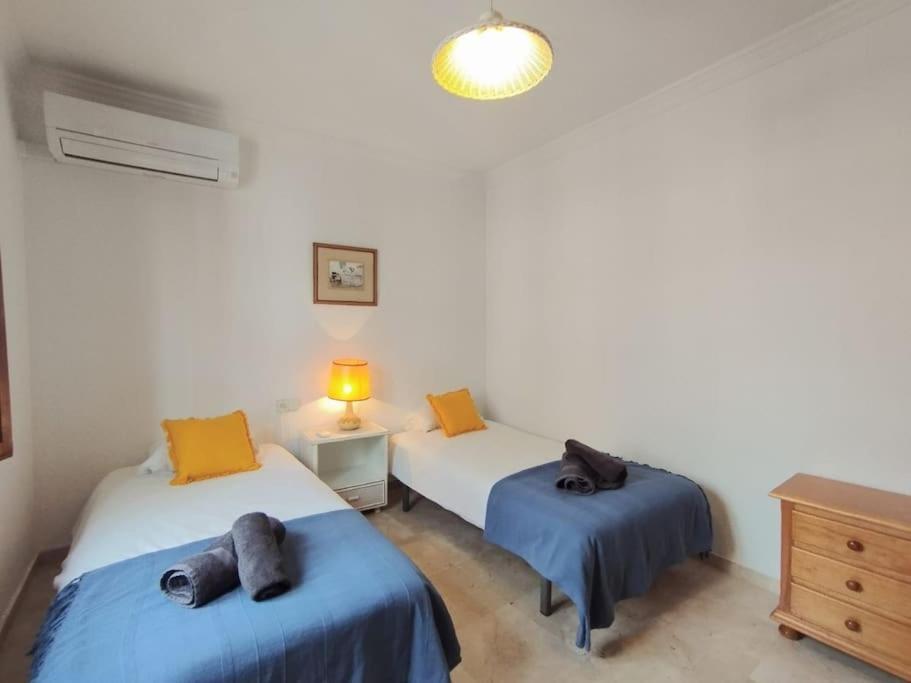 Beautiful 2 Bedroom In Calle Carabeo, Nerja Bagian luar foto